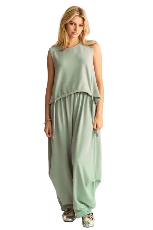 e735ca2b-7db7-4cb0-b3e1-8f46cf44f40a-Max